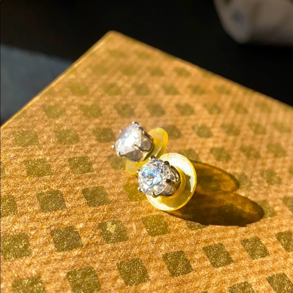 Large CZ studs with Victorian cut silver posts - Picture 3 of 11